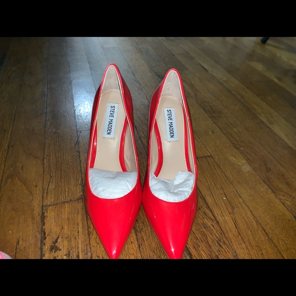 Steve Madden - Picture 2 of 4